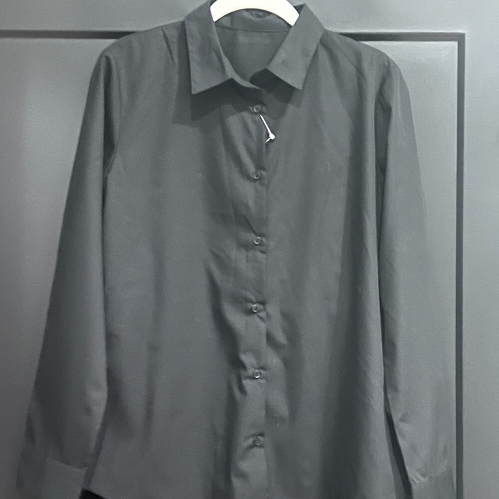 GU Japan black long sleeved buttonup size L NWT